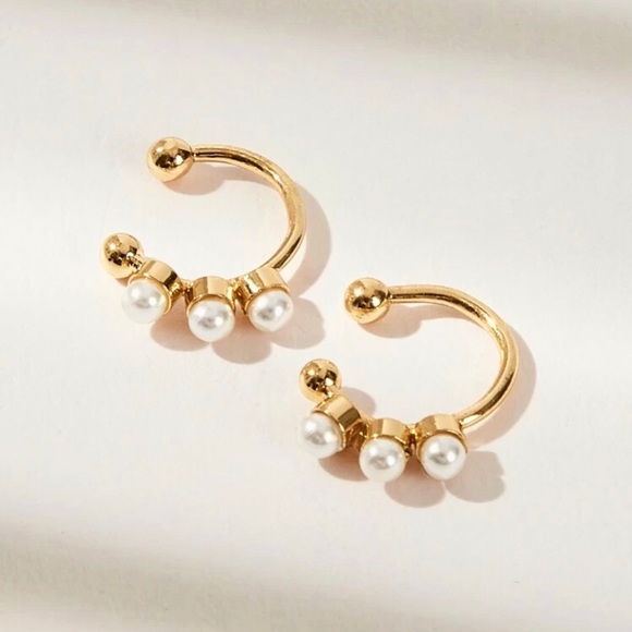 2 Pcs Pearl Decor Ear Cuff - Picture 2 of 7